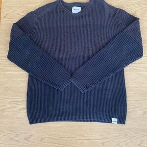 ONLY & SON’s Men's BLACK AND GRAY Crewneck Sweater….NOT BLUE